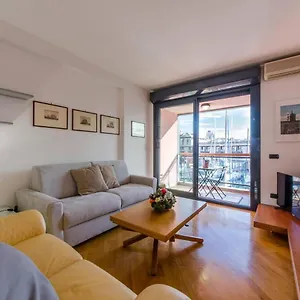 Appartamento Joivy Exclusive Seaview Flat For 4, In Central